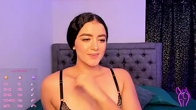 Snapshot of Adhara-zanne chatting on March 2, 9:16 am Adhara-zanne online show from March 2, 9:16 am