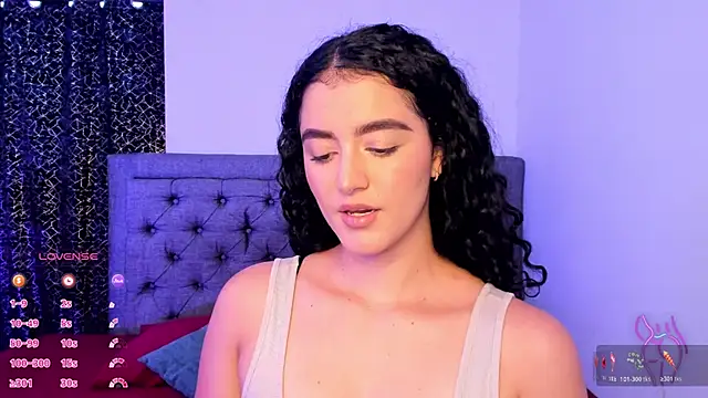 Snapshot of Adhara-zanne chatting on May 11, 2:45 pm Adhara-zanne online show from May 11, 2:45 pm