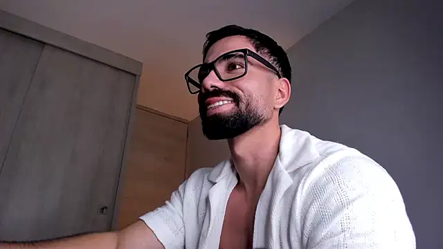 Snapshot of edrick_walton1 chatting on February 20, 11:10 pm edrick walton1 online show from February 20, 11:10 pm