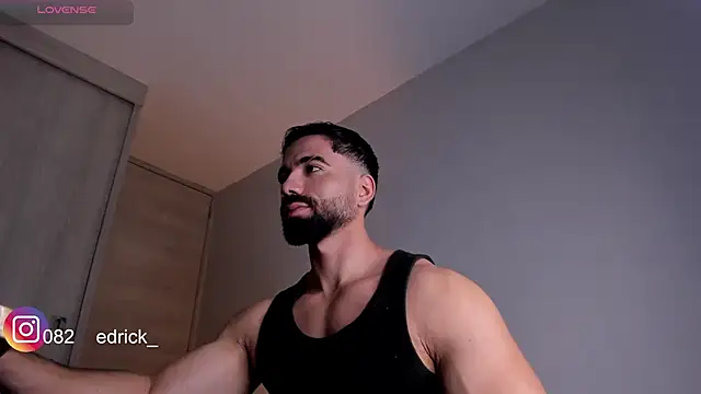 Snapshot of edrick_walton1 chatting on March 1, 8:45 am edrick walton1 online show from March 1, 8:45 am