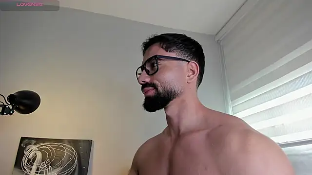 Snapshot of edrick_walton1 chatting on March 16, 4:01 pm edrick walton1 online show from March 16, 4:01 pm