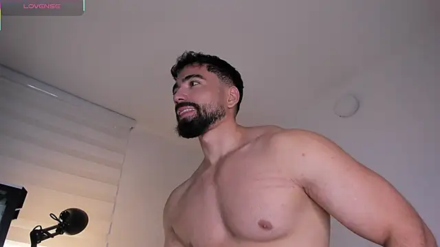 Snapshot of edrick_walton1 chatting on October 26, 2:01 pm edrick walton1 online show from October 26, 2:01 pm