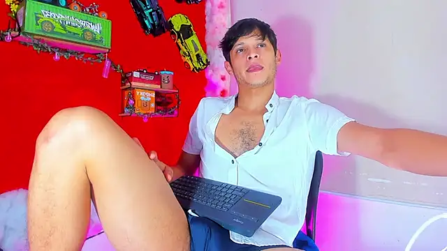 LilOwen  online show from September 28, 7:08 pm