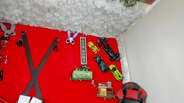 LilOwen  online show from October 18, 7:03 pm