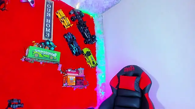 LilOwen  online show from October 21, 10:21 pm