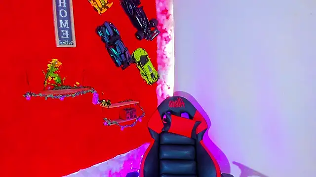 LilOwen  online show from October 31, 7:04 pm