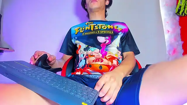 LilOwen  online show from May 12, 6:16 pm