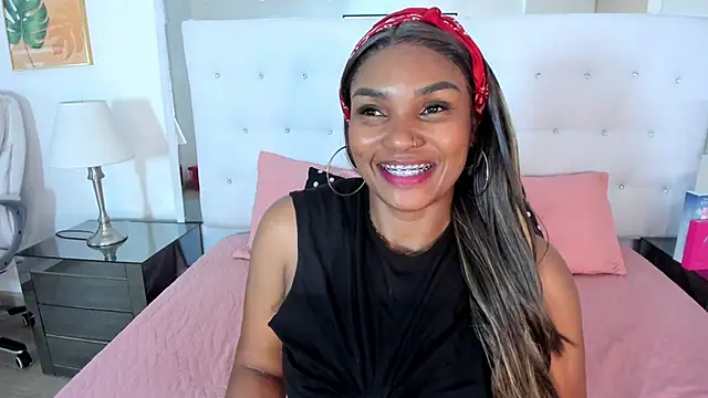 Snapshot of Isla_Scott chatting on March 4, 11:38 am Isla Scott online show from March 4, 11:38 am
