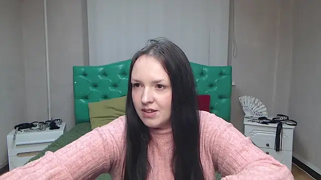 IsabelBlackberry online show from December 6, 4:28 pm
