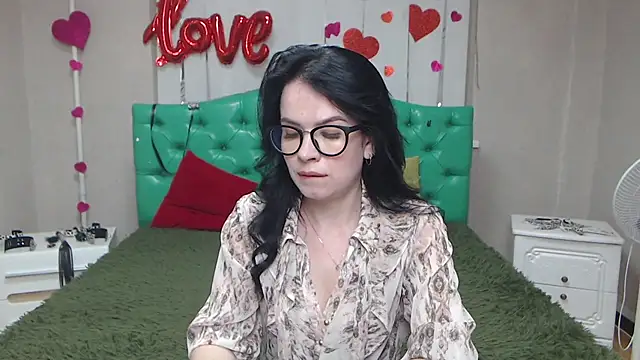 JasmineKouch online show from May 28, 5:43 pm