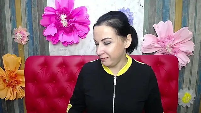 ElizabethSho online show from October 15, 5:13 pm