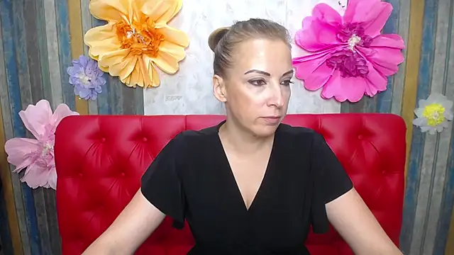 ElizabethSho online show from July 14, 2:05 am