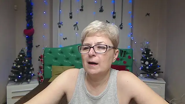 Snapshot of EmiliaGree chatting on January 10, 6:09 pm EmiliaGree online show from January 10, 6:09 pm