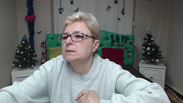 Snapshot of EmiliaGree chatting on January 11, 6:02 pm EmiliaGree online show from January 11, 6:02 pm