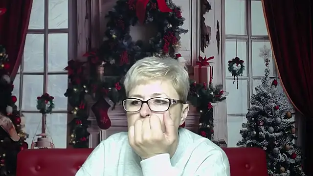 Snapshot of EmiliaGree chatting on January 12, 6:13 pm EmiliaGree online show from January 12, 6:13 pm