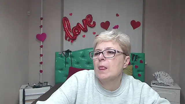 Snapshot of EmiliaGree chatting on January 16, 6:01 pm EmiliaGree online show from January 16, 6:01 pm