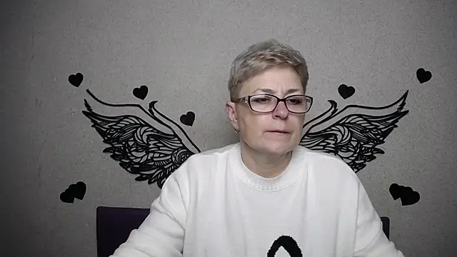 Snapshot of EmiliaGree chatting on March 22, 6:00 pm EmiliaGree online show from March 22, 6:00 pm