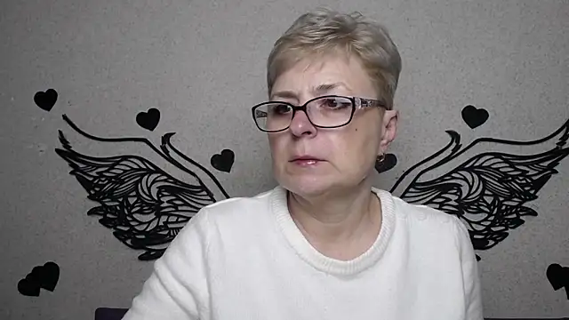 Snapshot of EmiliaGree chatting on March 24, 6:02 pm EmiliaGree online show from March 24, 6:02 pm