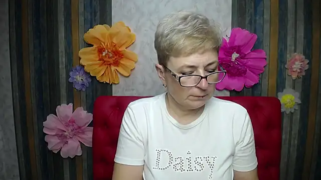 Snapshot of EmiliaGree chatting on March 29, 5:02 pm EmiliaGree online show from March 29, 5:02 pm