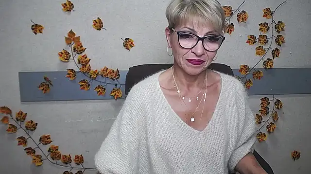 EllaBonito online show from December 8, 3:35 pm