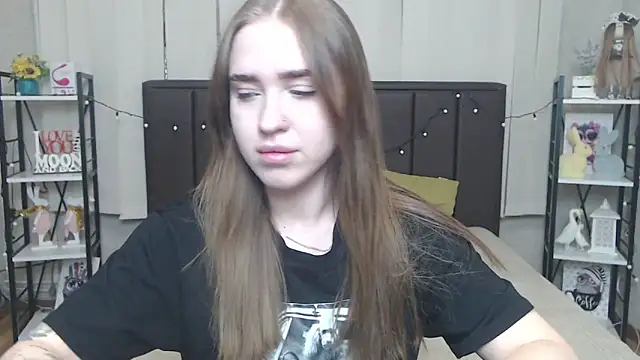 LauraHlot online show from September 24, 5:44 am