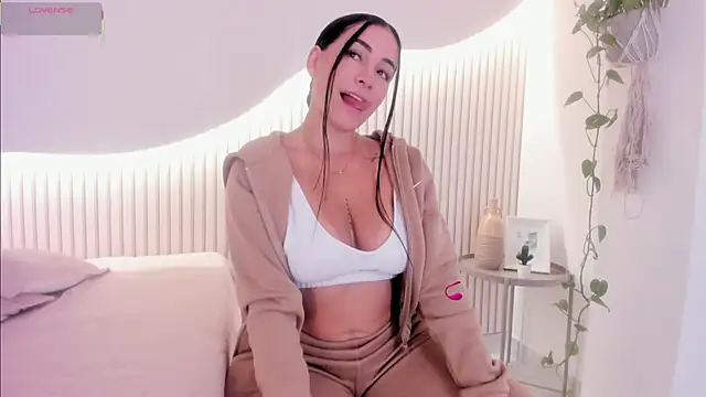 Snapshot of Sofia__rivera chatting on February 24, 4:05 pm Sofia rivera online show from February 24, 4:05 pm