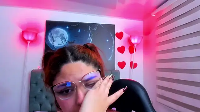 Snapshot of Camiila_Osorio chatting on March 14, 3:37 am Camiila Osorio online show from March 14, 3:37 am