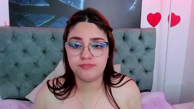 Snapshot of Camiila_Osorio chatting on March 18, 9:52 am Camiila Osorio online show from March 18, 9:52 am