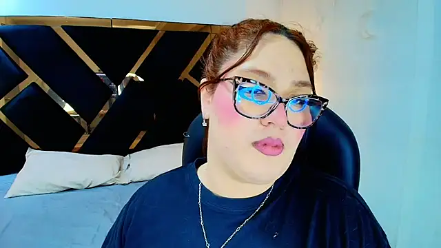 Camiila Osorio online show from June 6, 7:29 pm