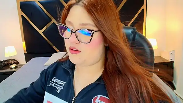 Camiila Osorio online show from June 9, 7:36 pm