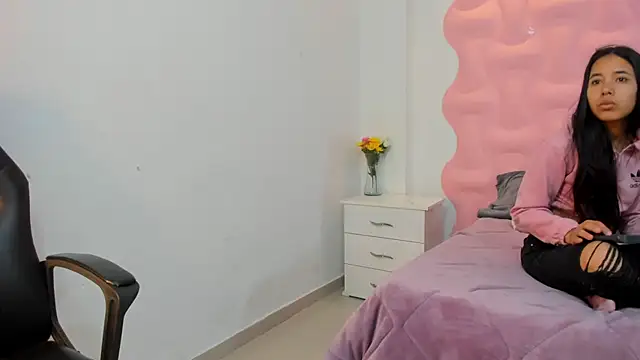 SofiSinfull online show from September 11, 5:02 pm