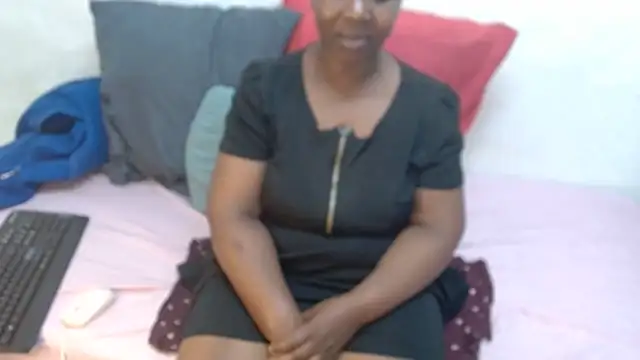 Snapshot of Thickchocolatex2 chatting on October 23, 5:44 pm Thickchocolatex2 online show from October 23, 5:44 pm