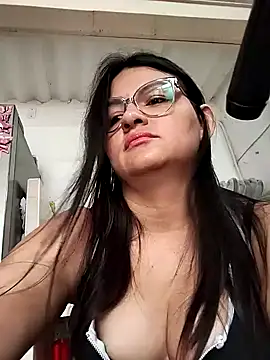 Linda Lars online show from February 3, 1:51 pm