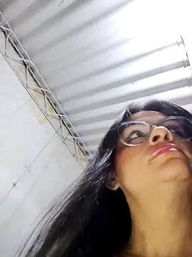 Linda Lars online show from March 10, 2:05 am