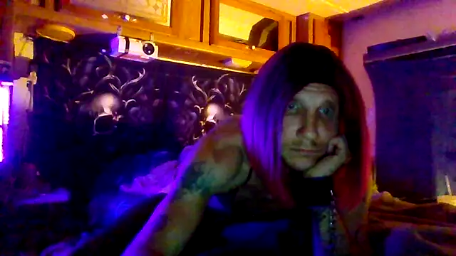 twiztidleeanna online show from September 19, 2:07 pm