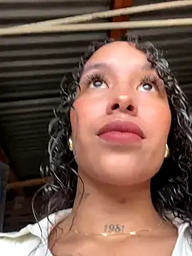 MarieLeon online show from December 14, 8:13 pm