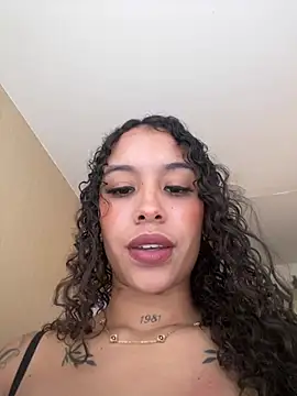 MarieLeon online show from May 16, 7:56 pm