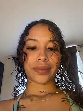 MarieLeon online show from May 28, 7:33 pm