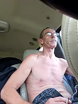 coolbrease10 online show from October 6, 10:40 pm