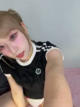 alice  1111 online show from May 18, 2:40 am