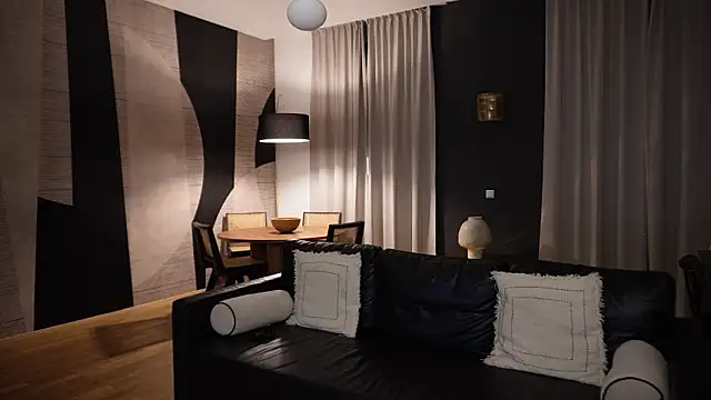 Nik Sharp online show from March 8, 7:50 pm