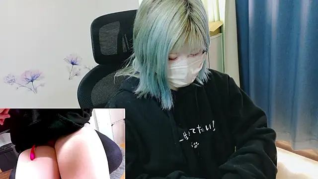 Snapshot of hazuki_8008 chatting on March 30, 1:28 am hazuki 8008 online show from March 30, 1:28 am