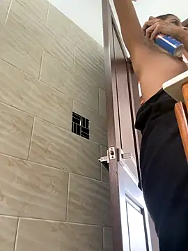 Arilw online show from January 6, 1:15 pm