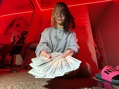 Snapshot of Creolegirl19 chatting on March 1, 12:40 pm Creolegirl19 online show from March 1, 12:40 pm