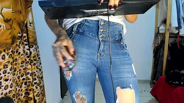 Charllote23 online show from March 18, 9:42 am