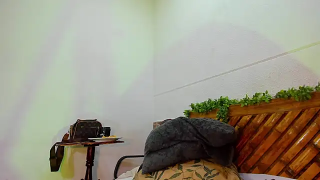 Snapshot of Scarlett_diaz17 chatting on January 13, 11:41 am Scarlett diaz17 online show from January 13, 11:41 am