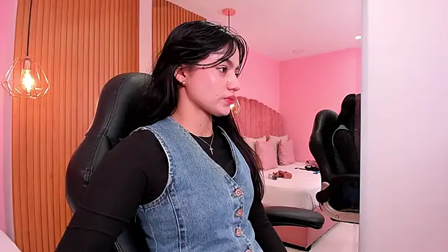 ariel jonees online show from January 21, 5:09 pm