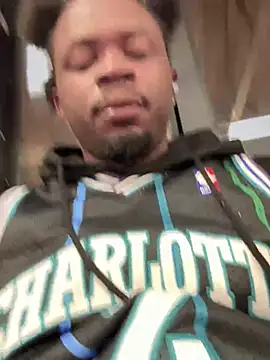 MobyDxck online show from December 9, 10:43 am