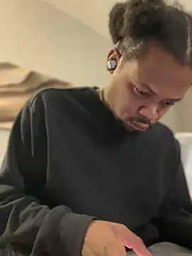 MobyDxck online show from December 22, 10:49 am