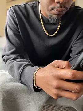 MobyDxck online show from December 22, 4:59 pm